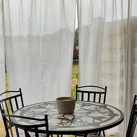 Le Val 004, Appart. Neuf, Jardin, Parking Апартаменты